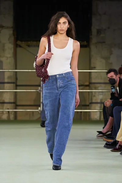 Look 1